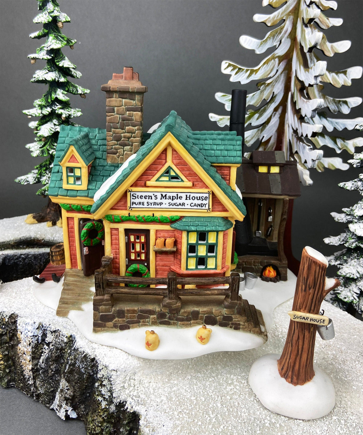 Nutcracker Grand Theater, Lighted Village House