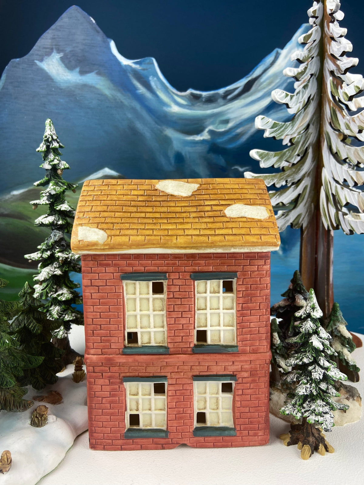 Nutcracker Grand Theater, Lighted Village House
